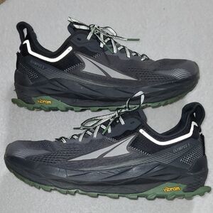 Altra Olympus 5 Black and Gray Athletic Shoes